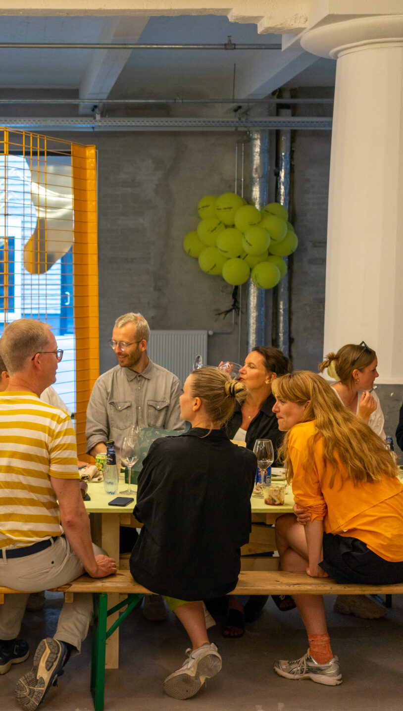 Community Table – a design manual – BRIQ